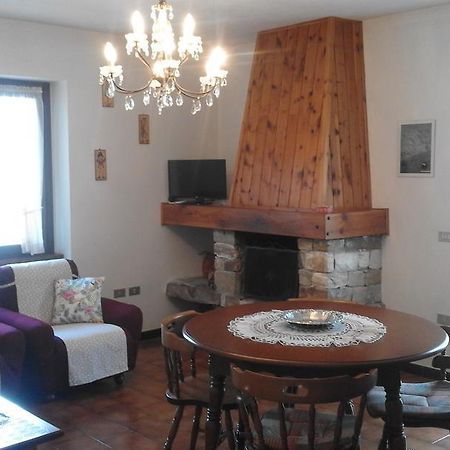 Апартаменты Casa Livia Maria Тельо Экстерьер фото